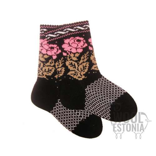 Socks with roses