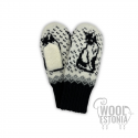 Woolen mittens with a "Cat" pattern