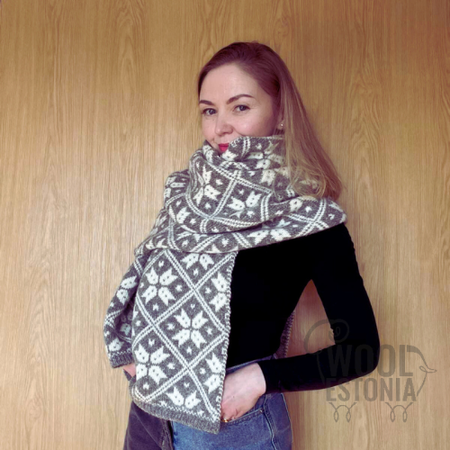 Woman's woolen scarf-shawl
