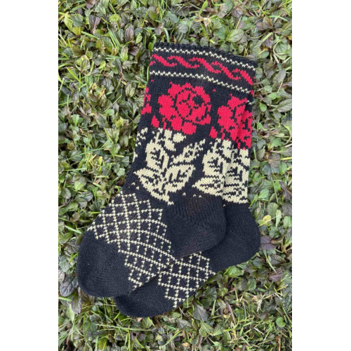 Socks with roses