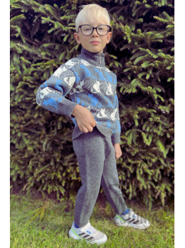 Kid's set with a deer