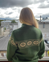 Woman's wool sweater with a full-zip