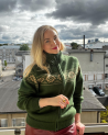Woman's wool sweater with a full-zip