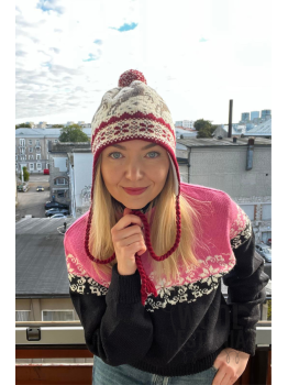 Hat-scarf with a deer, with ears