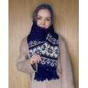 Woolen knitted scarf with a "Star" pattern