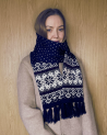 Scarf with a star
