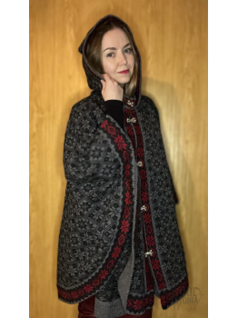 Woman's poncho with a star