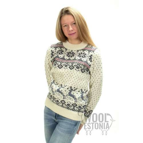Woman's sweater with a deer