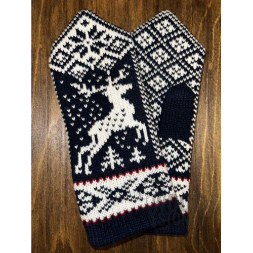 Mittens with a deer