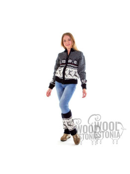 Woman's full zip sweater with a deer