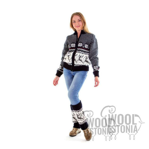 Woman's full zip sweater with a deer