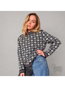 Woman's sweater with a norwegian pattern