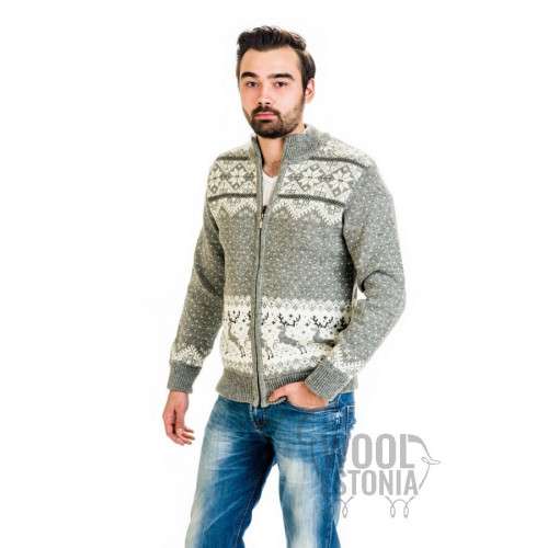 Man's full-zip sweater with a deer