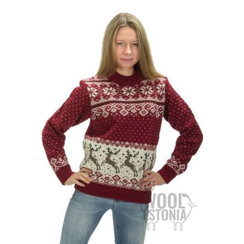 Woman's sweater with a deer