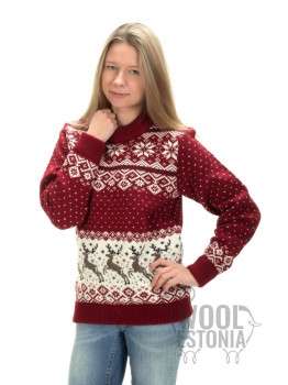 Woman's sweater with a deer